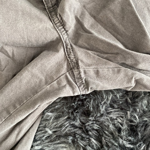 Old Navy dark grey shorts - Picture 5 of 17